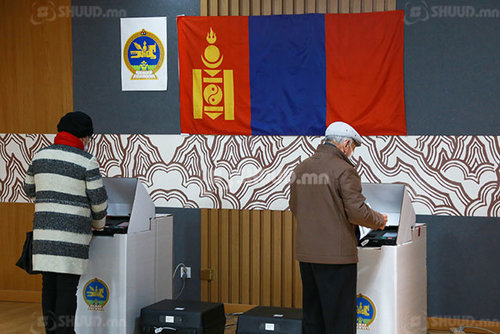 Сонгуулийн тогтолцоо болон Үндсэн хуулийн өөрчлөлтийн талаар хэлэлцэнэ